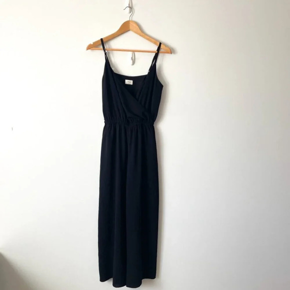 Aritzia Wilfred Melodie Wide Leg V  Neck Jumpsuit Black Size Small - Picture 5 of 9